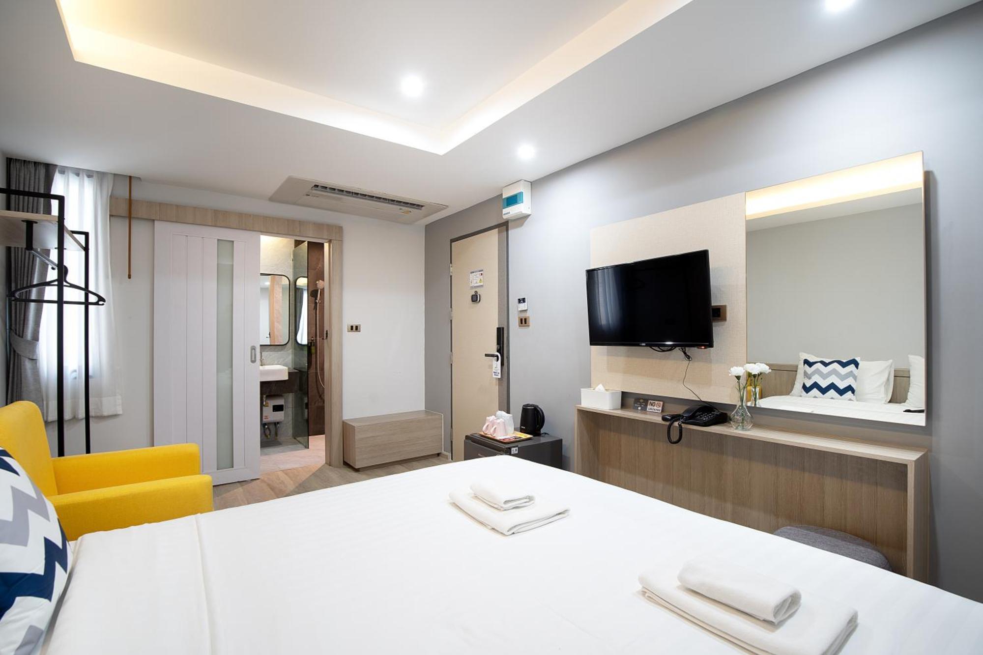 The Riski Hotel At Bangphlat Station Sha Bangkok Eksteriør billede